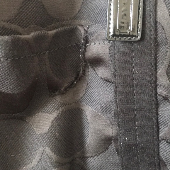 Not for sale Coach Black Weekend Duffle Bag 21x14 - Picture 3 of 5